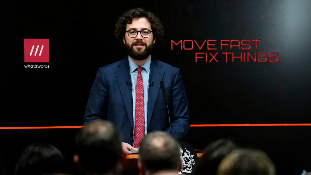 Why the UK Needs a National School for Civil Servants
